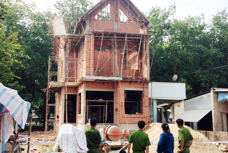 Nhà xây không phép làm cháu bé 2 tuổi chết thảm