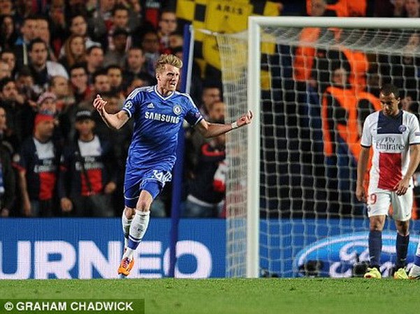 Hạ gục PSG, Chelsea ngược dòng thần kỳ vào bán kết