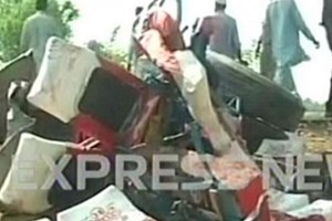 Xe buýt đâm xe tải ở Pakistan làm 42 người thiệt mạng