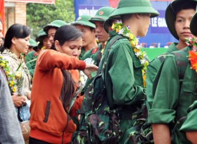 600 t&acirc;n binh n&ocirc; nức l&ecirc;n đường t&ograve;ng qu&acirc;n