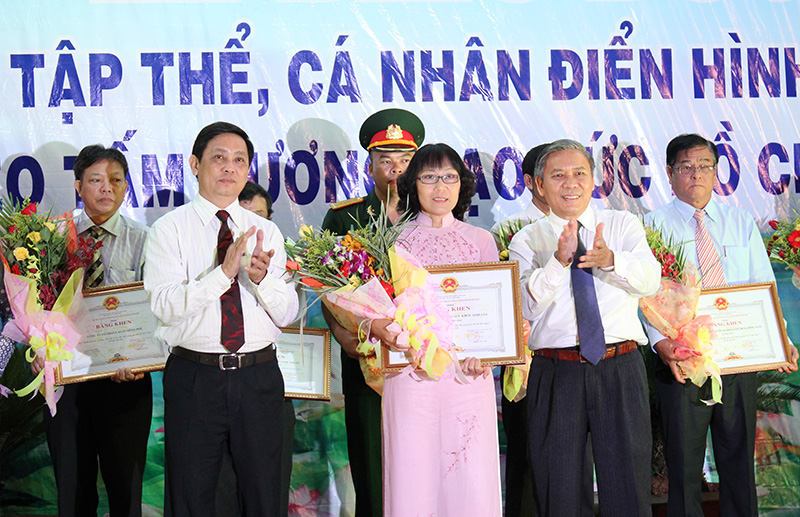 Tăng cường tuy&ecirc;n truyền học v&agrave; l&agrave;m theo đạo đức, phong c&aacute;ch Hồ Ch&iacute; Minh