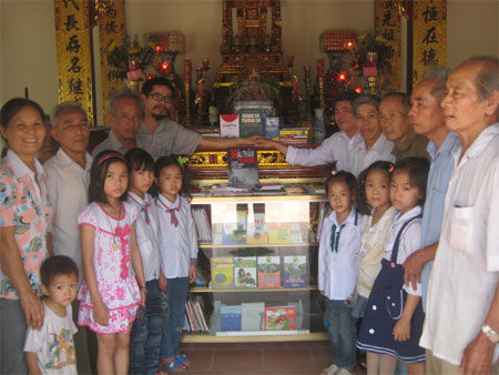 Tận tình đưa sách về nông thôn