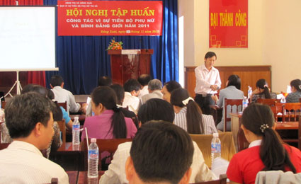 Tập huấn v&igrave; sự tiến bộ phụ nữ v&agrave; b&igrave;nh đẳng giới