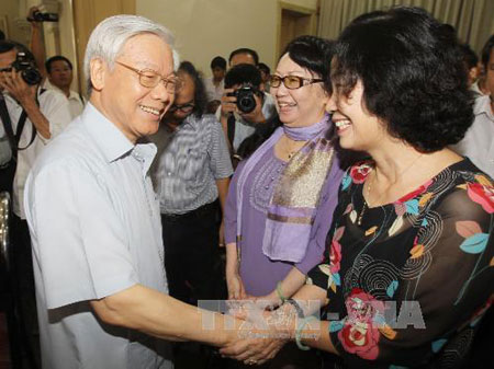 Tổng B&iacute; thư l&agrave;m việc với Li&ecirc;n hiệp c&aacute;c hội VHNT Việt Nam