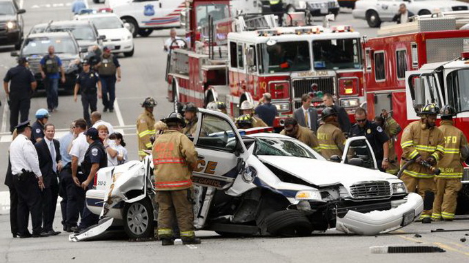 Nhà Trắng và điện Capitol náo loạn vì nổ súng 