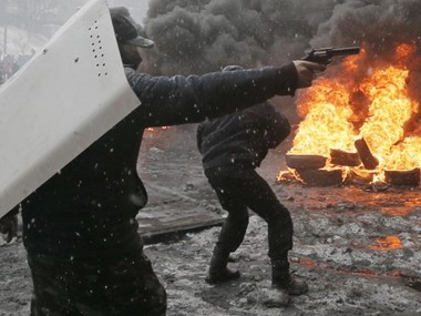 Đụng độ đẫm máu ở Kiev, hơn 100 người thương vong