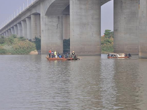 Vụ b&aacute;c sĩ Tường n&eacute;m x&aacute;c nạn nh&acirc;n xuống s&ocirc;ng Hồng: Những th&ocirc;ng tin chưa từng tiết lộ