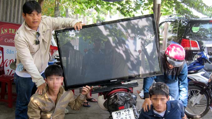 "Hiệp sĩ" không được tự ý dừng xe đối tượng khả nghi