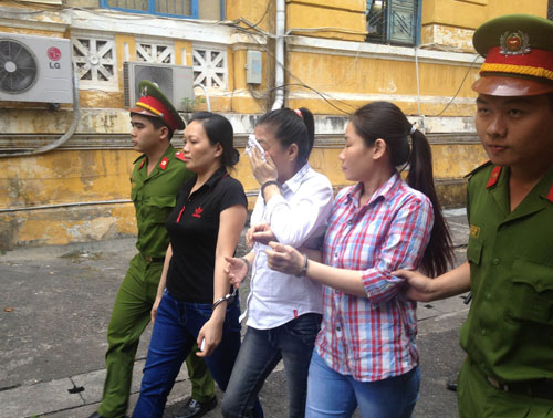 B&agrave;y mưu trộm t&agrave;i sản của h&agrave;ng x&oacute;m l&agrave; Việt kiều