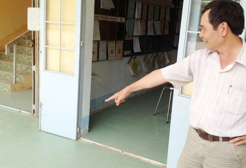 Lời khai của nam gi&aacute;o vi&ecirc;n tạt ax&iacute;t 4 đồng nghiệp