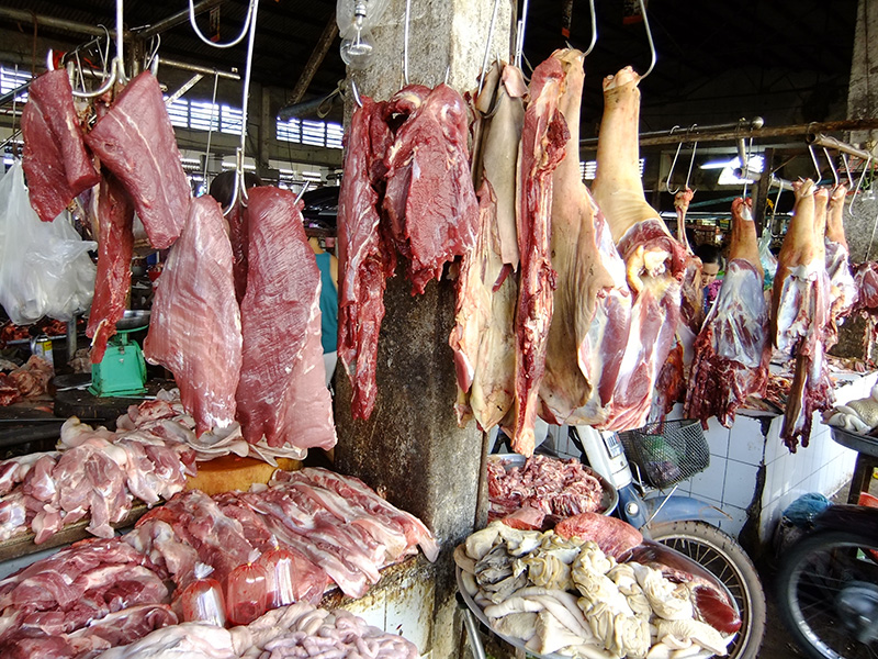 Bán thịt không dấu kiểm soát sẽ bị phạt đến 50 triệu