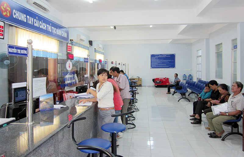 Hồ sơ trả đ&uacute;ng hẹn tại bộ phận một cửa điện tử đạt 98,5%