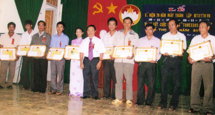 Th&ocirc;n Sơn H&ograve;a, x&atilde; Thọ Sơn điểm s&aacute;ng về chấp h&agrave;nh ph&aacute;p luật 