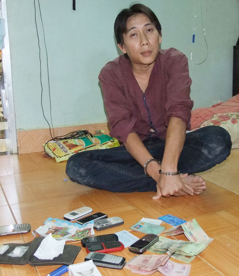 Bắt một con nghiện bu&ocirc;n ma t&uacute;y