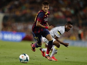 HLV Barcelona lý giải vì sao Neymar phải ngồi dự bị