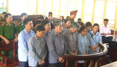 Năm &aacute;n tử h&igrave;nh, bốn &aacute;n chung th&acirc;n v&agrave; 80 năm t&ugrave; cho 13 bị c&aacute;o