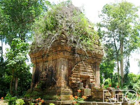 10 tỷ đầu tư trùng tu tháp Chăm cổ tại Tây Nguyên