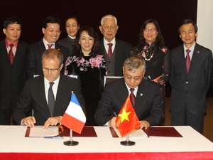 Việt Nam-Pháp thúc đẩy hợp tác trong lĩnh vực y tế