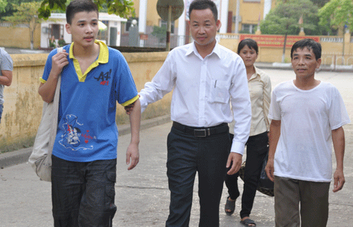 "Nam sinh phạm tội v&igrave; chống lại c&aacute;i xấu" đ&atilde; được tự do