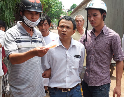 Cộng t&aacute;c vi&ecirc;n b&aacute;o Thanh Ni&ecirc;n ở B&igrave;nh Phước bị bắt