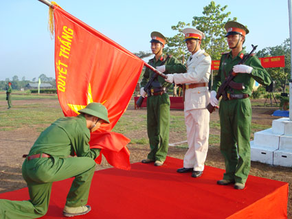Lực lượng vũ trang tỉnh đổi mới phương ph&aacute;p, n&acirc;ng cao chất lượng huấn luyện