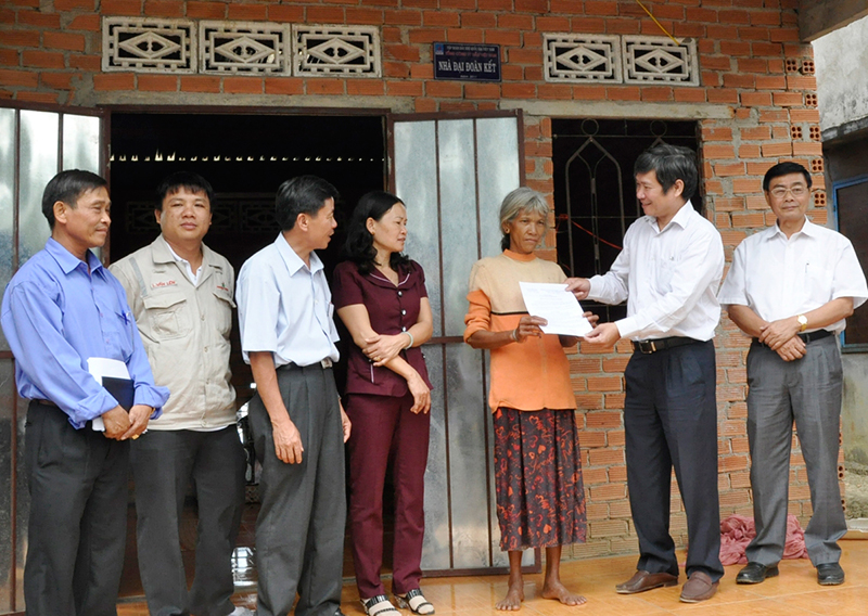 Tổng công ty Phân bón và Hóa chất Dầu khí: Hỗ trợ 50 căn nhà đại đoàn kết