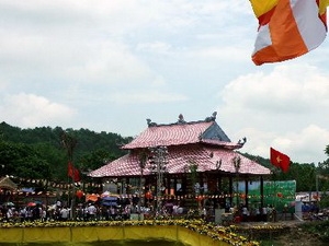 Khai hội Lễ hội Khán hoa mẫu đơn chùa Phật Tích