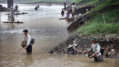 Không được sử dụng chất nổ để khai thác thủy sản