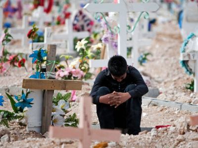 Sốc với người đàn ông chết đi sống lại ngay tại lễ tang