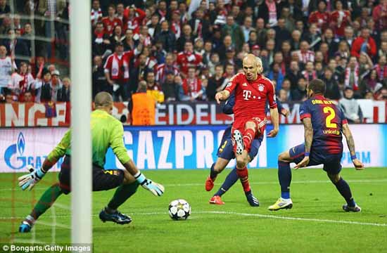 Hủy diệt Barca 4-0, Bayern rộng cửa vào chung kết