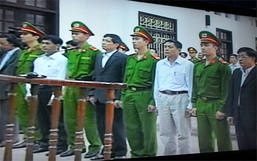 X&eacute;t xử ph&uacute;c thẩm vụ 'hủy hoại t&agrave;i sản' tại khu đầm gia đ&igrave;nh Đo&agrave;n Văn Vươn