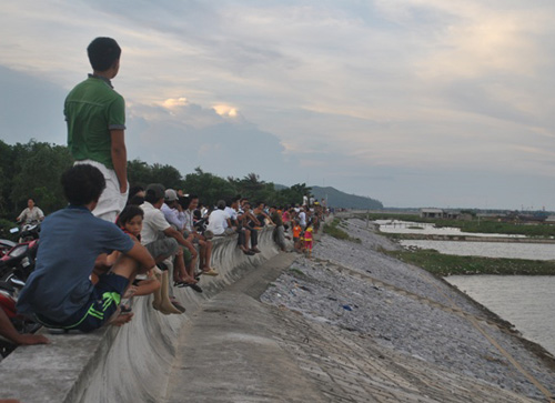 Hỗn chiến kinh ho&agrave;ng, 3 người mất t&iacute;ch
