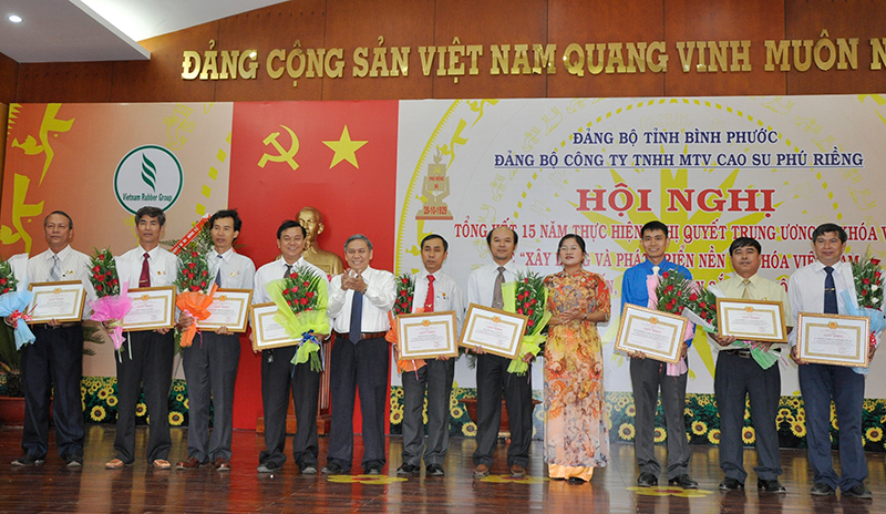 C&ocirc;ng ty cao su Ph&uacute; Riềng: Tr&ecirc;n 90% đơn vị đạt &ldquo;chuẩn văn h&oacute;a&rdquo;