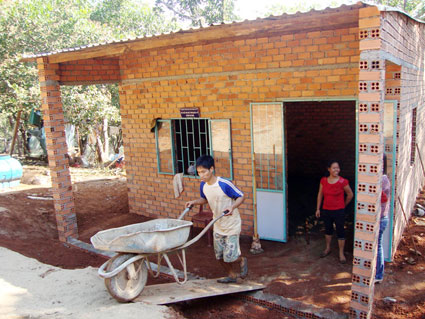 Ấm áp tình xuân trong những căn nhà “33”