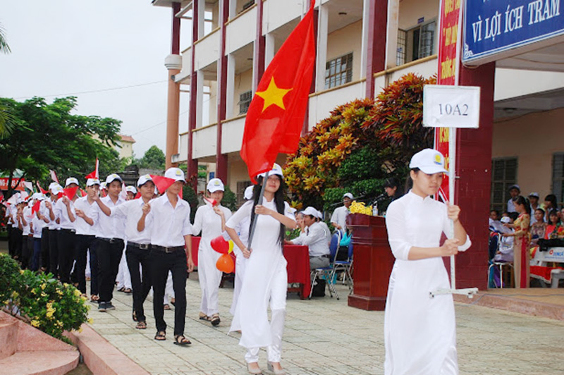 Niềm vui của thầy và trò trường THPT Đồng Xoài