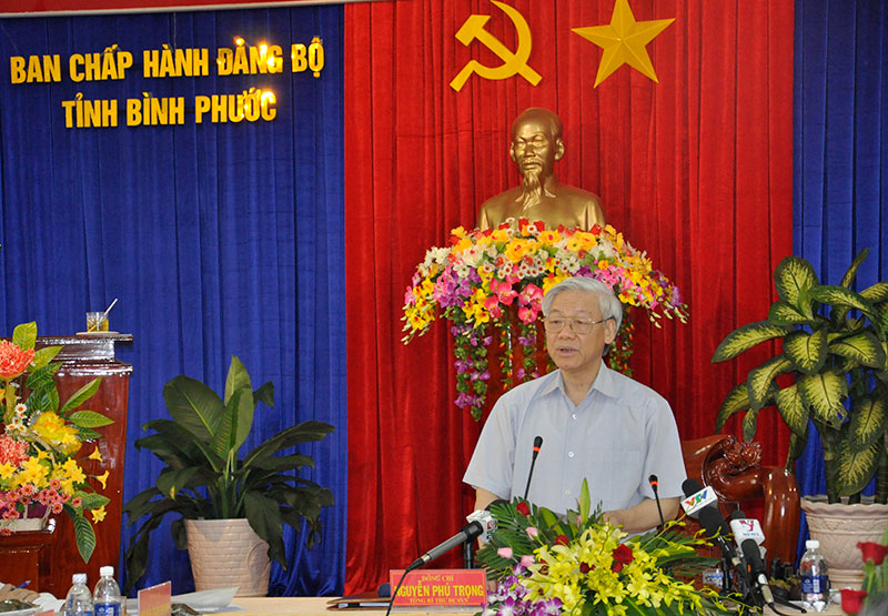 Một số h&igrave;nh ảnh Tổng b&iacute; thư Nguyễn Ph&uacute; Trọng với c&aacute;n bộ v&agrave; nh&acirc;n d&acirc;n B&igrave;nh Phước ng&agrave;y 14-4