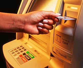 Mức thu phí ATM nội mạng