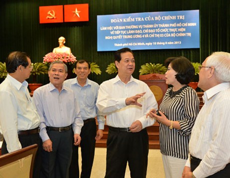 Ngăn chặn suy tho&aacute;i tư tưởng ch&iacute;nh trị l&agrave; nhiệm vụ trọng t&acirc;m