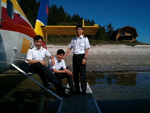 T&aacute;m phi c&ocirc;ng Kh&ocirc;ng qu&acirc;n Hải qu&acirc;n VN ho&agrave;n tất kh&oacute;a đ&agrave;o tạo tại Canada
