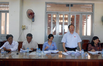 Hội đồng d&acirc;n tộc Quốc hội gi&aacute;m s&aacute;t t&igrave;nh h&igrave;nh KT-XH khu vực bi&ecirc;n giới đặc biệt kh&oacute; khăn ở B&igrave;nh Phước