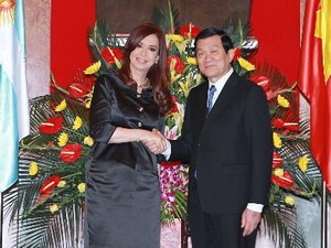 Chủ tịch nước hội đ&agrave;m với Tổng thống Argentina