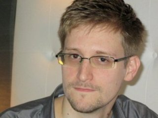 Quốc hội Nga mời Edward Snowden hợp tác điều tra