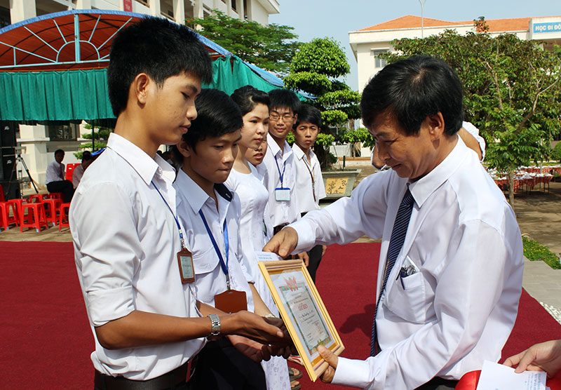 Mô hình quản lý học sinh ở trọ của trường Hùng Vương