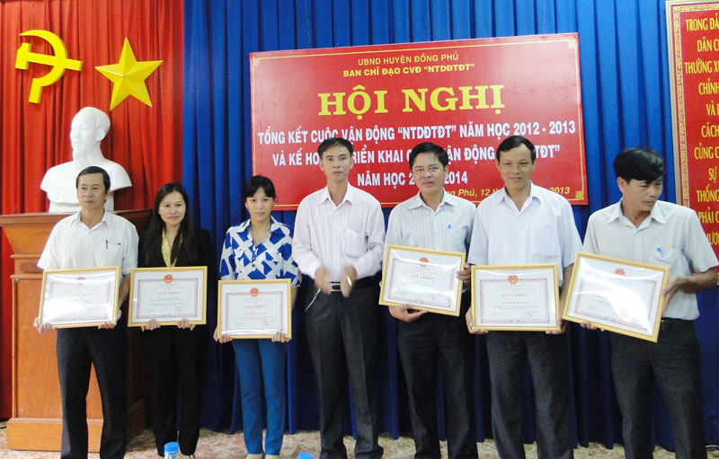 Đồng Phú huy động tối đa học sinh đúng độ tuổi đến trường