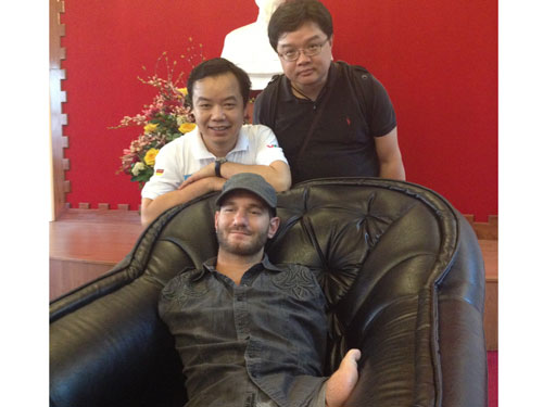 Nick Vujicic đã đến Việt Nam