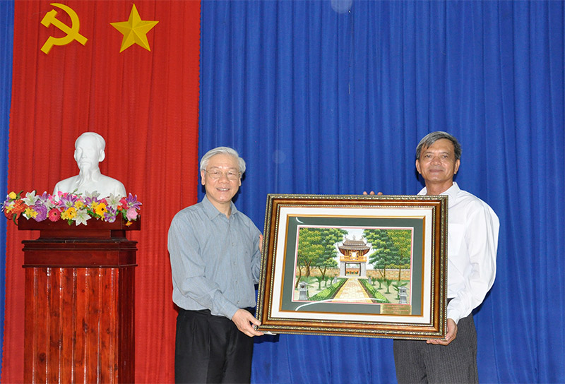 Hưởng ứng giải báo chí tỉnh năm 2013 về chủ đề: “Chung tay xây dựng nông thôn mới”