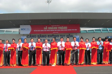 Phó Thủ tướng Nguyễn Xuân Phúc dự khánh thành sân bay Tuy Hòa