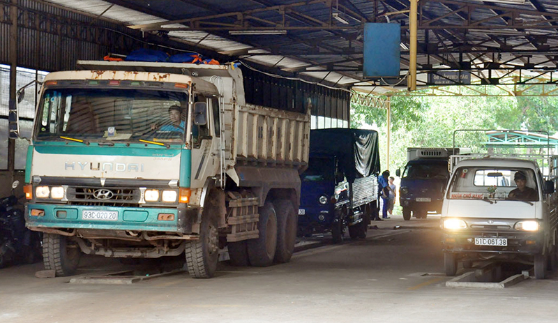 Trung tâm đăng kiểm 93-01S: Thu gần 20 tỷ đồng phí đường bộ