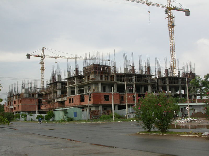 Công trình không đảm bảo an toàn phải tạm dừng thi công