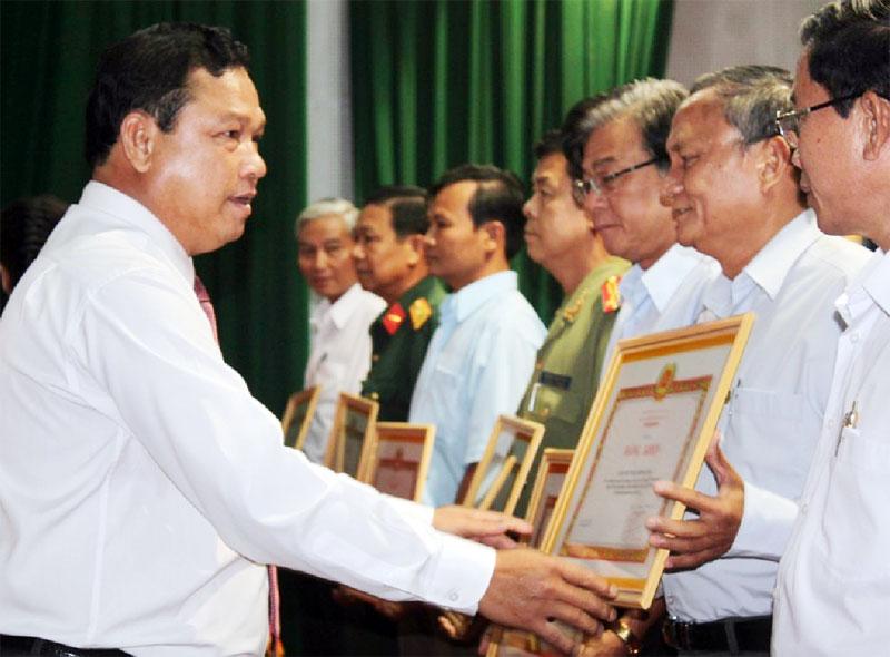 Tổng kết 15 năm thực hiện Nghị quyết Trung ương 5 (kh&oacute;a VIII)